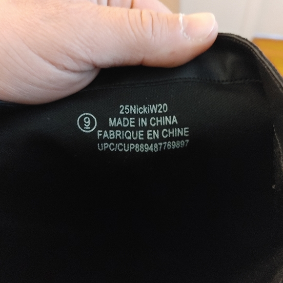 Black knee high boots - Picture 4 of 4